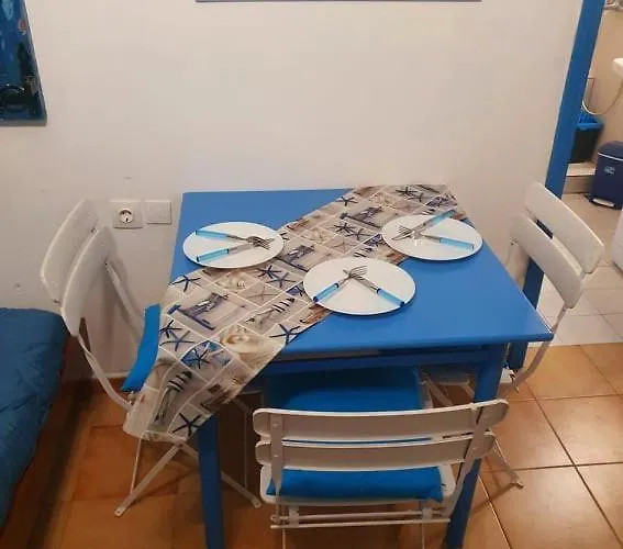 Yacht Front - Back Yard - No 8